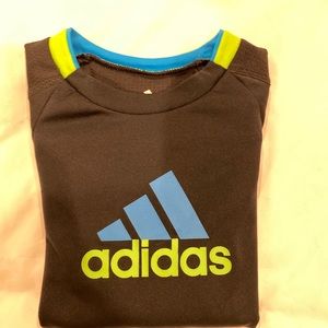 Adidas Boys 3T sports climate shirt